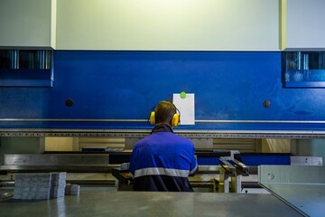 sheet metal bending press, production and processing of metal