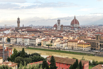 Obraz premium A Florence Firenze city in Italy Toscana view with a river running through it