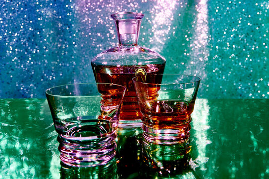 ALCOHOL WHISKY GREEN BACKGROUND GLITTER FESTIVE