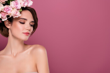 Naklejka premium Photo of charming natural woman nude shoulders enjoy rose extract care empty space isolated pink color background