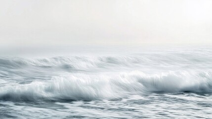 Obraz premium White Waves Crashing on a Foggy Sea