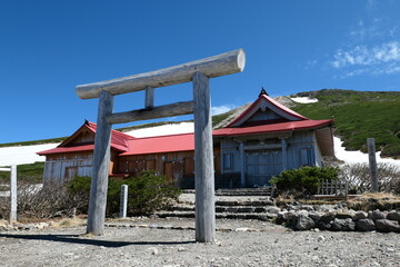 夏山開き直前の白山室堂