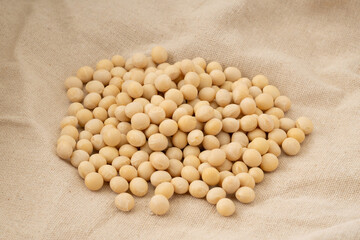 大豆（乾燥）