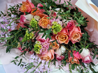 
It's a bouquet of roses.