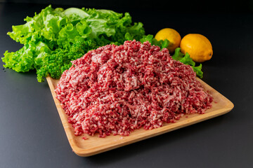 国産和牛　ミンチ　牛肉100%　皿盛り　Japanese beef, minced, 100% beef, plated