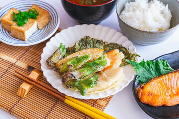 タラの芽とたけのこの天ぷら