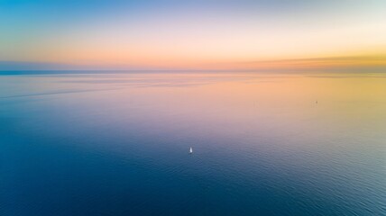 Obraz premium Beautiful Ocean Background with Stunning Cloud View