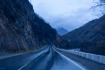 road to the mountains