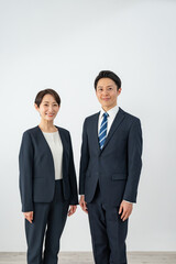 希望を持つビジネスマン二人