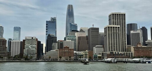 Fototapeta premium San Francisco skyline with modern skyscrapers.