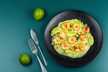 Seafood, roasted scallops.