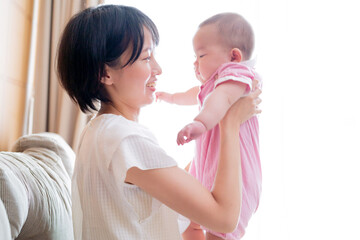 日本人の親子 © E-Saishu