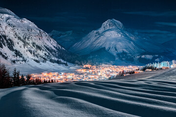 Lech at night