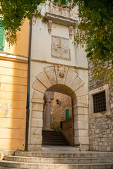 Obraz premium Vertical view of entrance The Cathedral of St. James in the city of Sibenik, Croatia