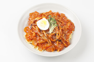  Jjamppong is a Chinese dish. It is a stir-fried dish of noodles mixed with various seafood and vegetables.