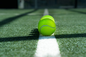  tennis ball resting on a white line, symbolizing focus, precision, and preparation. A minimalistic and effective visual for sports motivation.