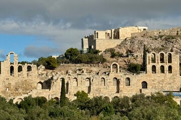 Vista del Acrópolis en Atenas, Grecia.