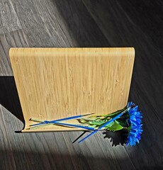 Serenity in Simplicity: Notes, Blooms, and Brushes