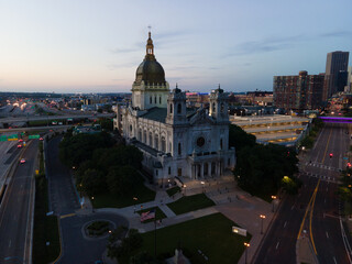 Obraz premium Saint Mary's church in Downtown Minneapolis, aerial view 