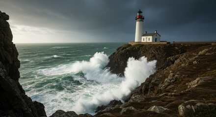 Obraz premium Lighthouse withstanding powerful waves.