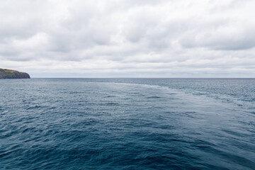 新島の新島港から東京へ向け出航する東海汽船さるびあ丸
東海汽船東京湾〜伊豆諸島航路のさるびあ丸船上-2024
