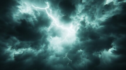 Obraz premium Dramatic lightning strikes across dark, ominous storm clouds