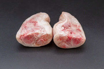 豚足　ツメ部分　冷凍　Pig's trotters (claws) frozen © WWT Photo