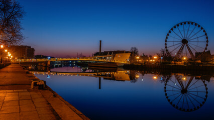 Gdańsk, Kładka na Ołowiankę w Gdańsku o świcie © Aleksandra