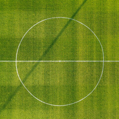 Stroke through the center circle © AE & mekke