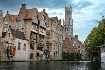 Fototapeta premium Bruges/Brugge/Brügge, historische Fassaden am Dijverkaai, nähe Rozenhoedkaai