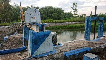 Dam building reservoir irrigation system for river water for agriculture and flood control, rice...