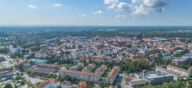 Ingolstadt im Luftbild, Ausblick auf die Stadtbezirke n&ouml;rdlich der Innenstadt um den Nordbahnhof