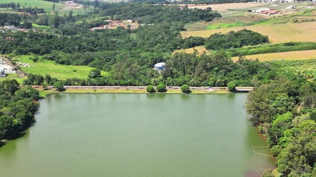 Jaboti Lake in Apucarana, Paran&aacute;, surrounded by tropical vegetation and wildlife