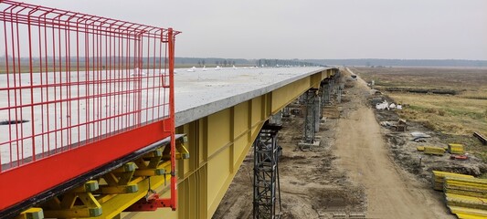 Budowa wiaduktu kolejowego. © WalDec