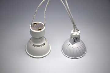 GU10 und GU5.3 (MR16) LED Spots mit Anschluss