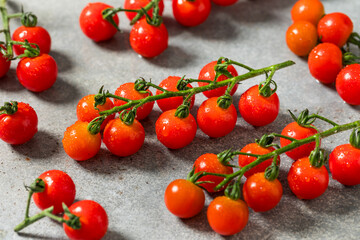 Organic Raw Red Cherry Tomatoes