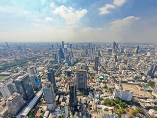 Fototapeta premium Panoramic view of Bangkok from biggest building with sky walk in Bangkok