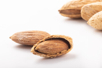 殻付き　アーモンド