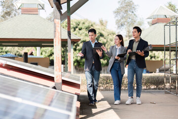 Fototapeta premium Sustainable business initiative. Professionals discussing solar energy solutions outdoors.