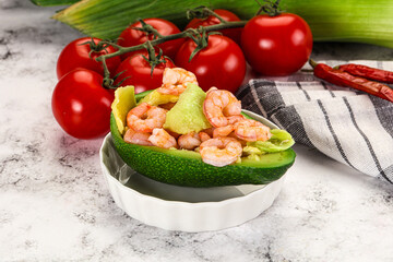 Dietary avocado cut with prawn