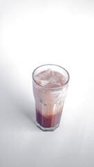 glass of cola with ice