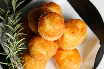 おやつにふんわりケーキ　ローズマリー