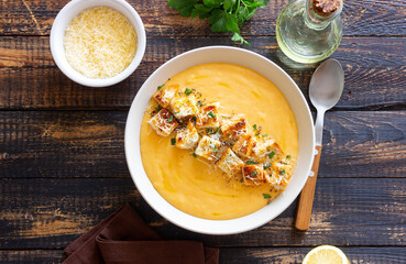 Cheese cream soup with croutons. Healthy food. Vegetarian food.