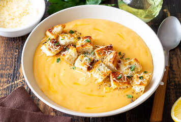 Cheese cream soup with croutons. Healthy food. Vegetarian food.