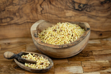 Fregola Sarda Hartweizennudeln eine Spezialität von Sardinien