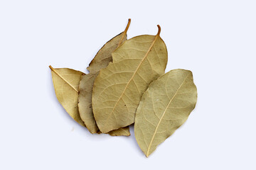 Fototapeta premium Dried bay leaves on white background.