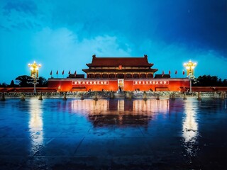Naklejka premium Gate of Heavenly Peace at Dusk in Beijing