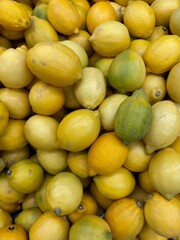 lemons in the market