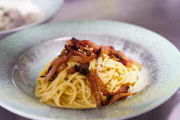 Spaghetti Carbonara with Crispy Bacon