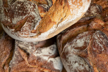 Delicious freshly baked bread, perfect for sandwiches or snacks. Golden crust, rustic texture.